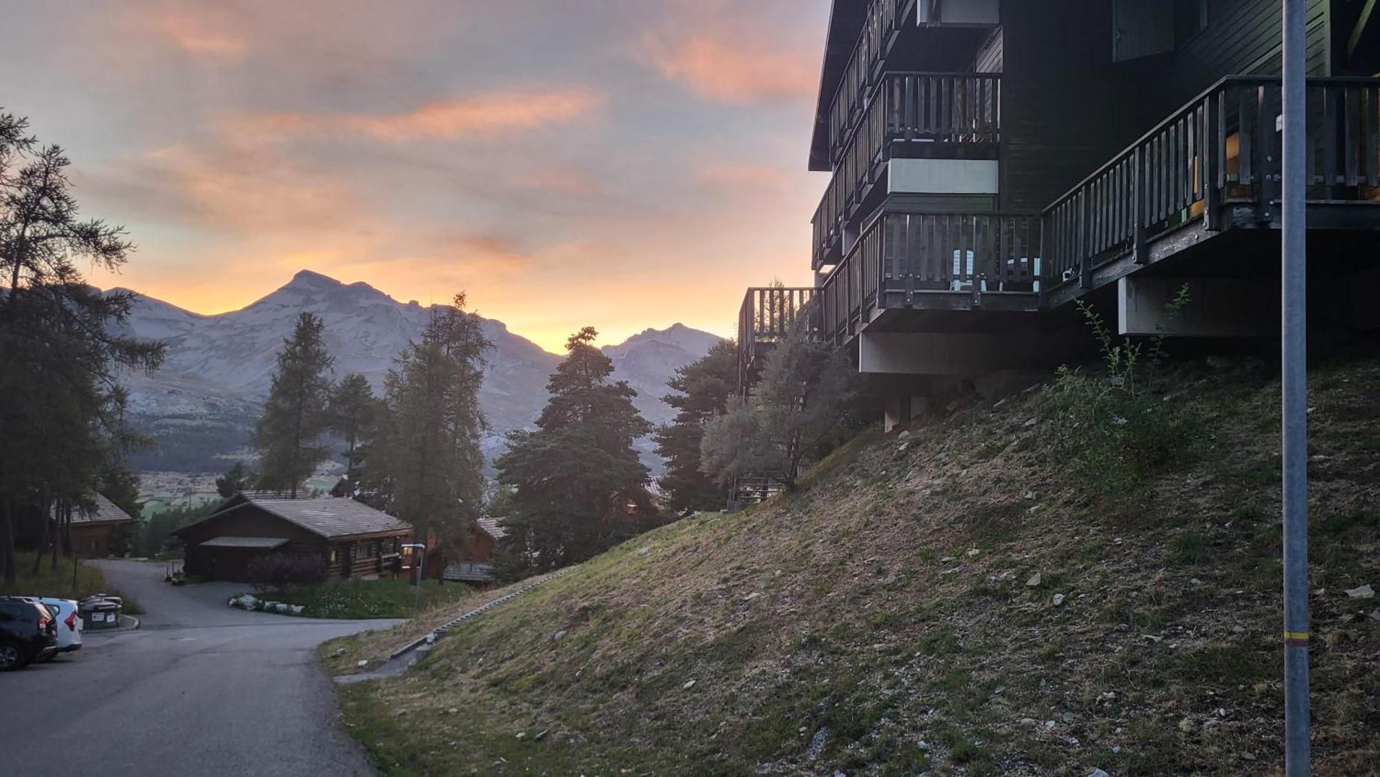 Appartement 4 A 6 Personnes - Chalets D'Aurouze - La Joue Du Loup Saint-Étienne-en-Dévoluy Esterno foto
