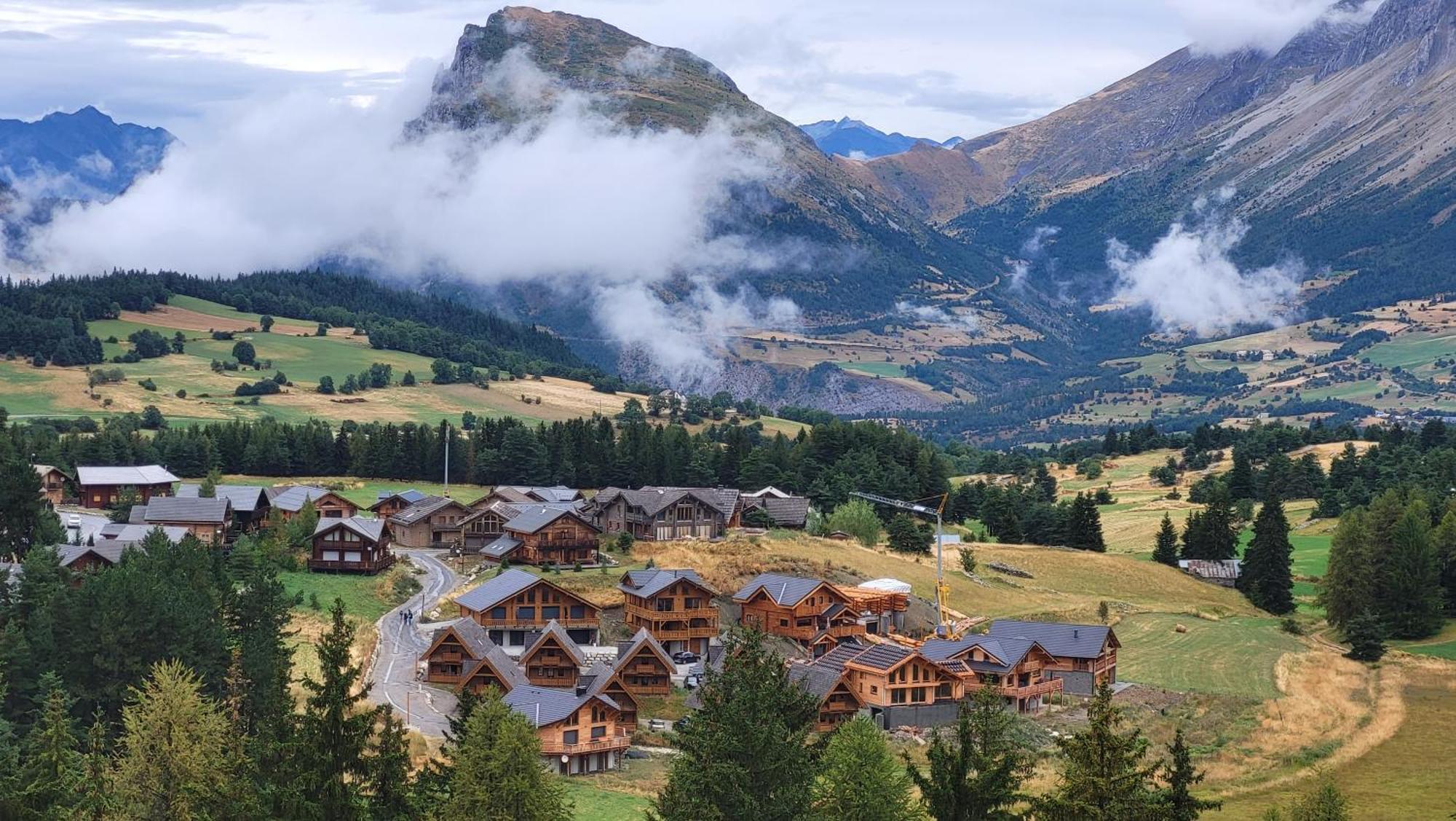 Appartement 4 A 6 Personnes - Chalets D'Aurouze - La Joue Du Loup Saint-Étienne-en-Dévoluy Esterno foto