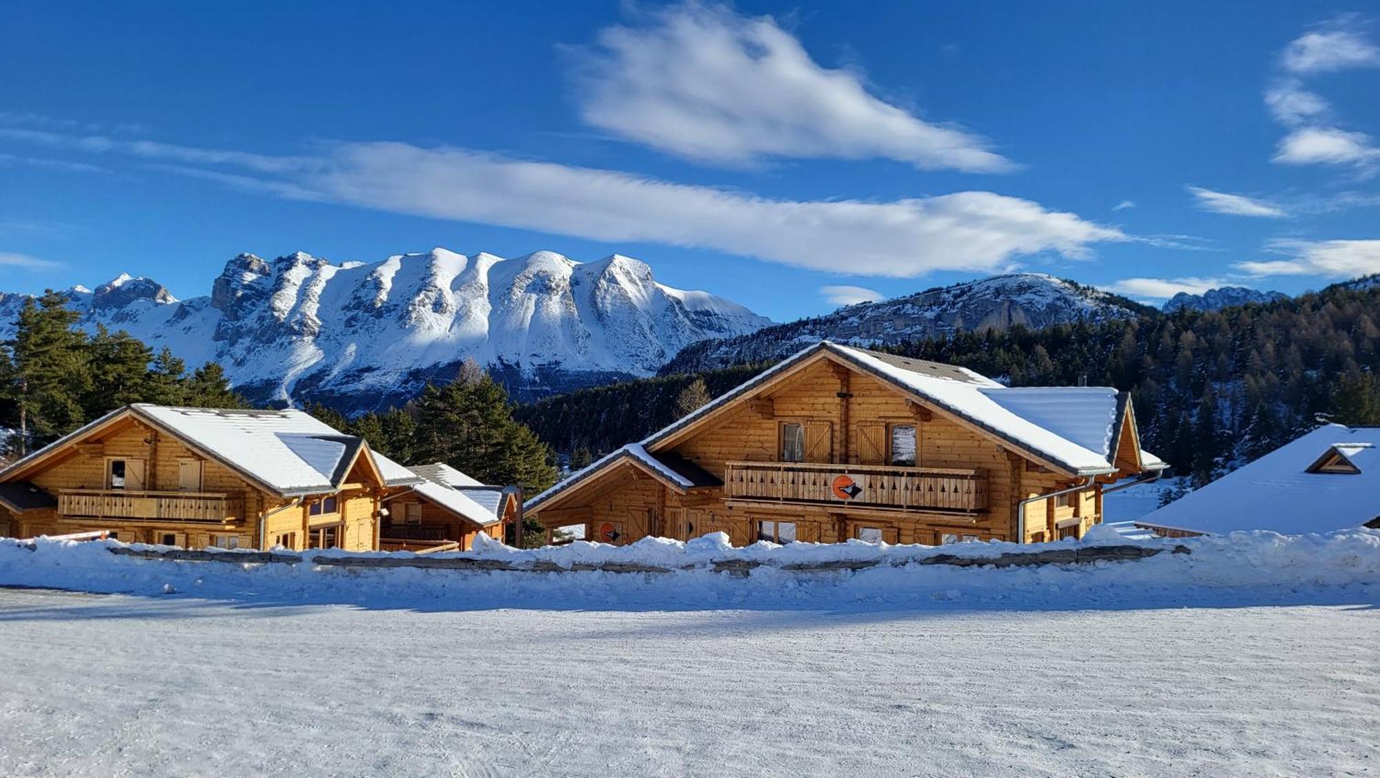 Appartement 4 A 6 Personnes - Chalets D'Aurouze - La Joue Du Loup Saint-Étienne-en-Dévoluy Esterno foto