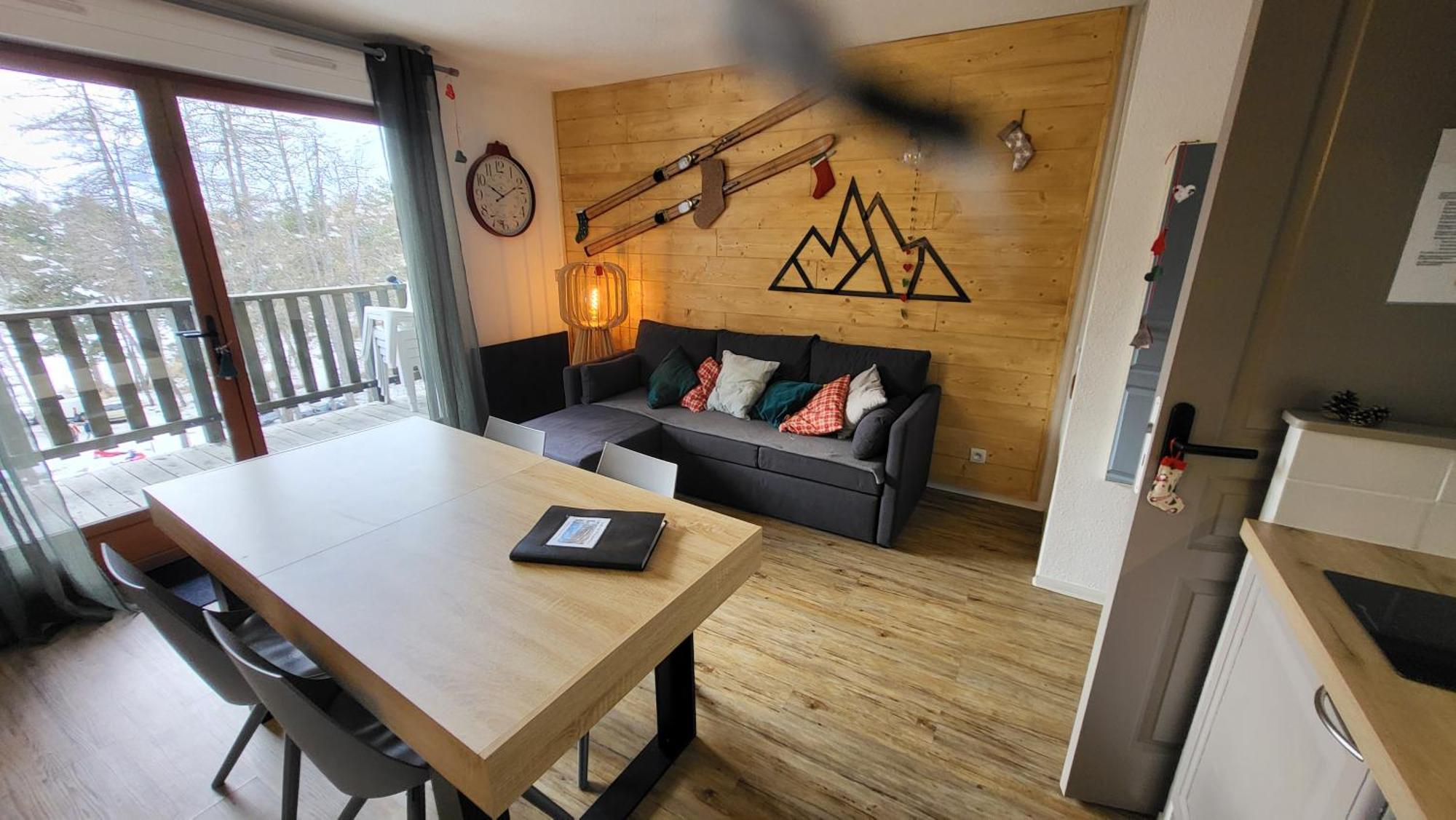 Appartement 4 A 6 Personnes - Chalets D'Aurouze - La Joue Du Loup Saint-Étienne-en-Dévoluy Esterno foto
