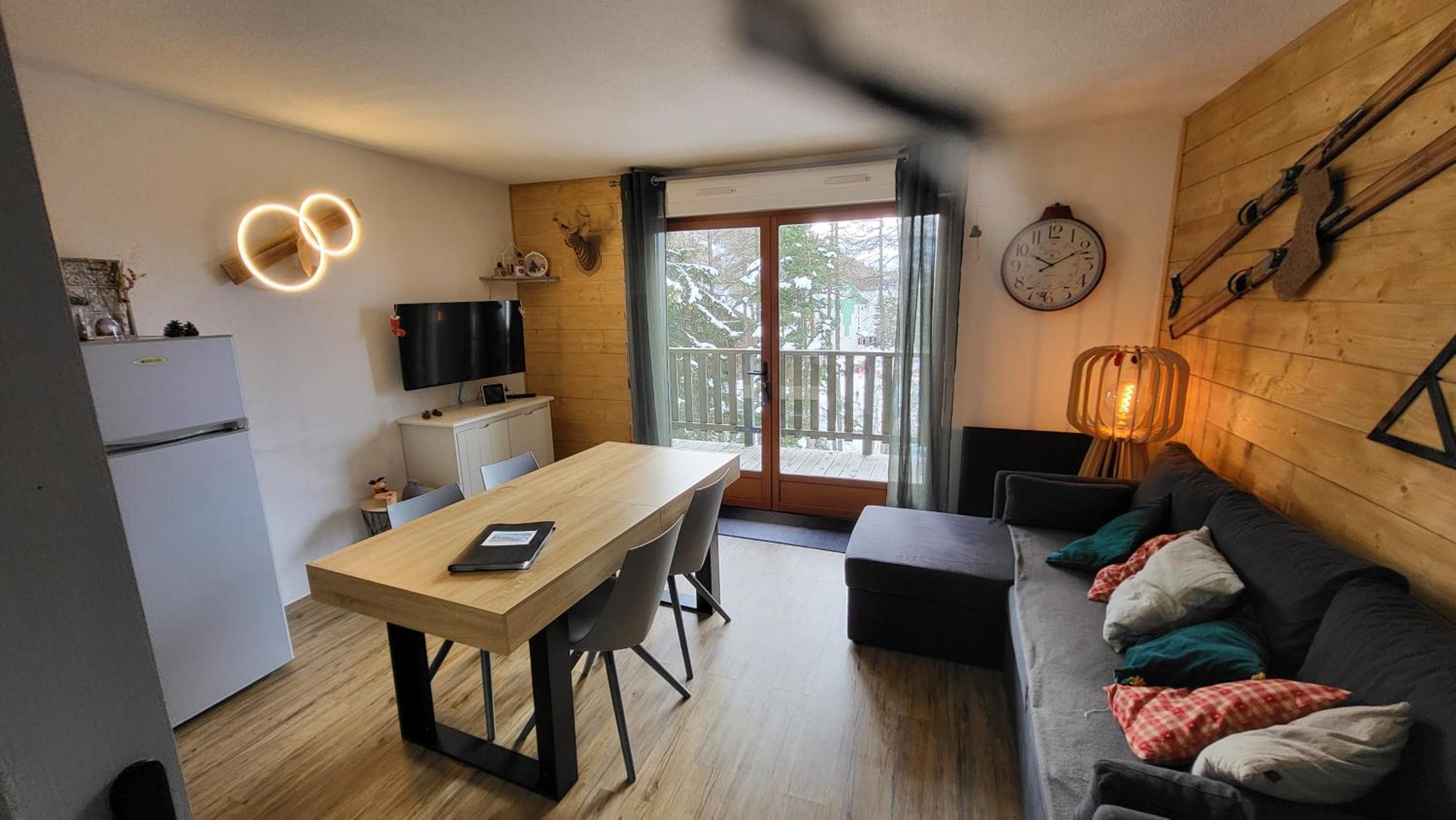 Appartement 4 A 6 Personnes - Chalets D'Aurouze - La Joue Du Loup Saint-Étienne-en-Dévoluy Esterno foto